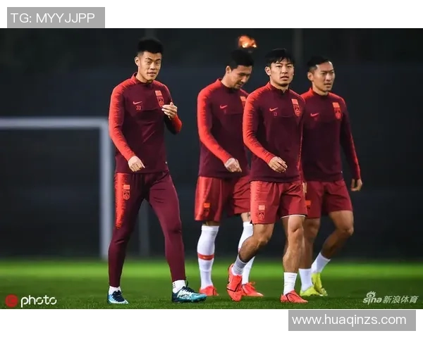 足球明星展现超凡技艺引领全球热潮激发年轻球员梦想与追求