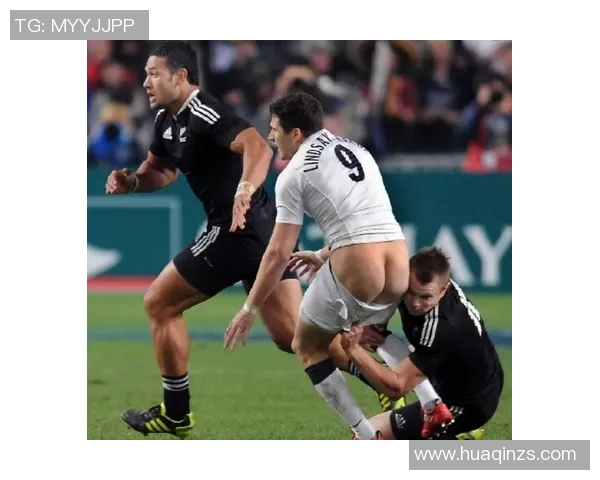 国内足球明星搞笑瞬间合集让你捧腹大笑不容错过的精彩视频集锦