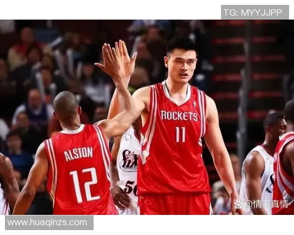 篮球明星们在场上场下的多重角色与影响力探讨